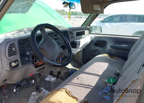 2000 Chevrolet C3500 z USA, uszkodzony, nr VIN 1GCGC34R1YR143112